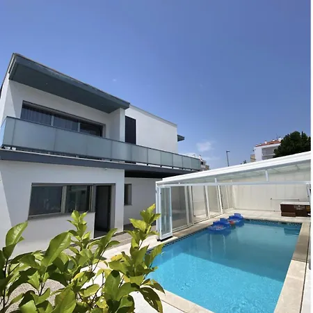 Luxury With Private Pool Villa *